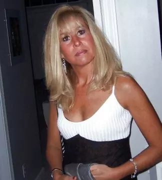 Desieree50 image 0